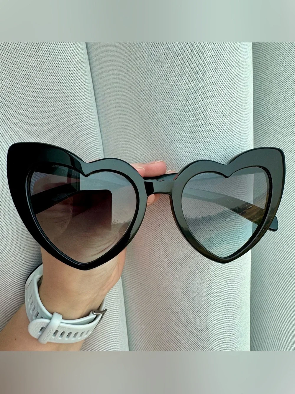 Saint Laurent SL181 LOULOU 008 Heart Sunglasses Black Frame Gray Gradient VGUC